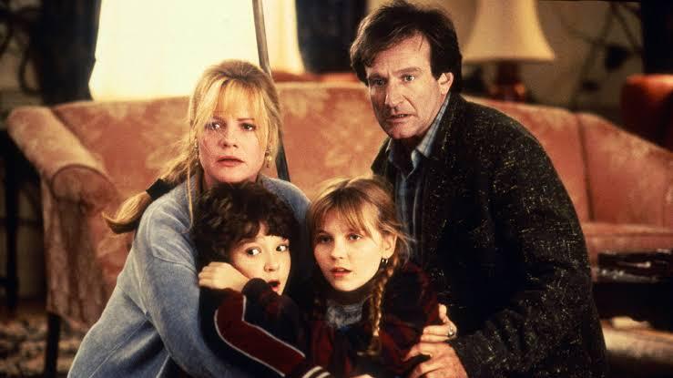 Nostalgia 8 Film Keluarga 90an yang Sering Tayang Saat Libur Lebaran dan Natal