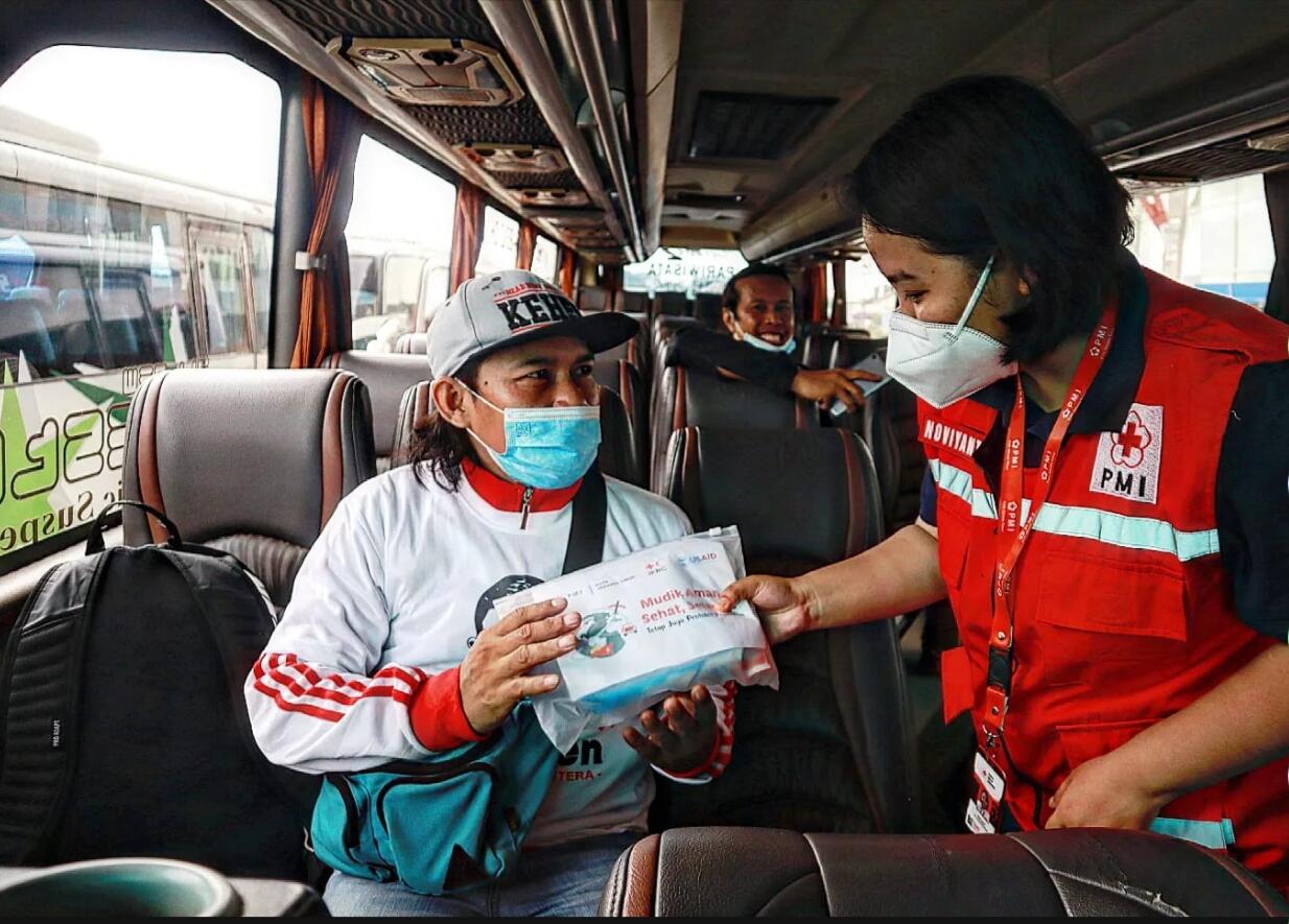 PMI Jaktim Minta Jubir PSI yang Sebarkan Hoaks Anies Bagikan Kaus Minta Maaf