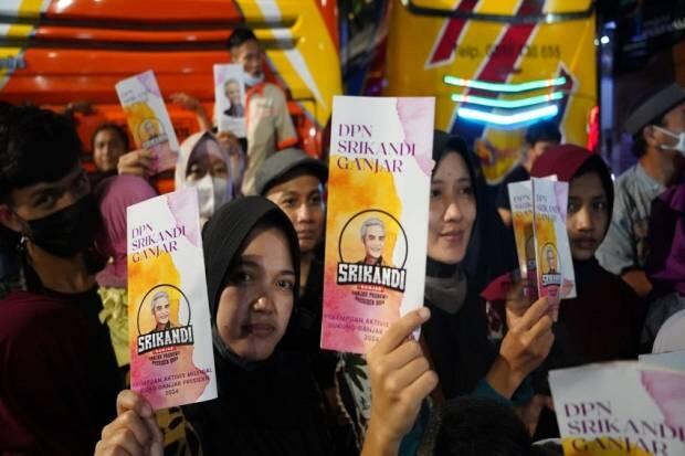 Relawan Sosialisasikan Ganjar Pranowo Presiden 2024 Lewat Mudik Gratis