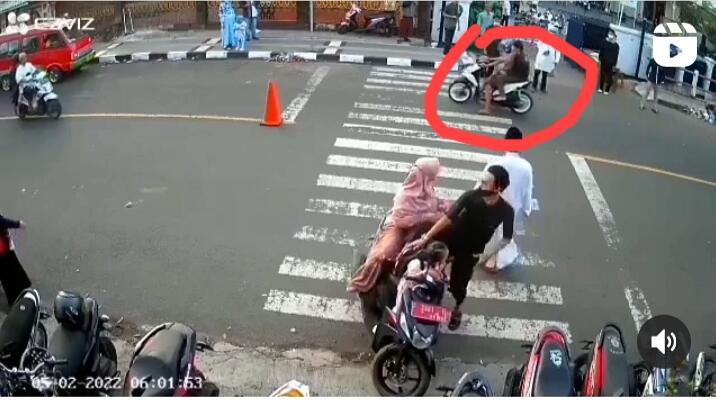 Sengaja Geber Motor di Depan Masjid Saat Shalat Idul Fitri, Bukti Rusaknya Moral