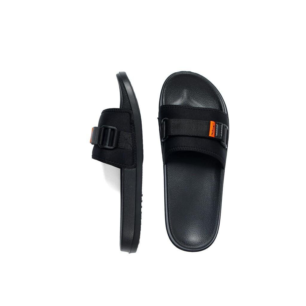 10 Rekomendasi Sandal Slip On Pria Brand Lokal di Bawah 100 Ribu
