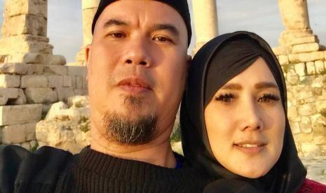 Selebriti Indonesia yang Cinlok dengan Lawan Mainnya Meskipun Sudah Punya Pasangan