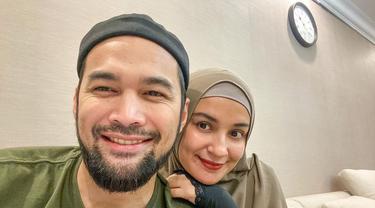 Selebriti Indonesia yang Cinlok dengan Lawan Mainnya Meskipun Sudah Punya Pasangan