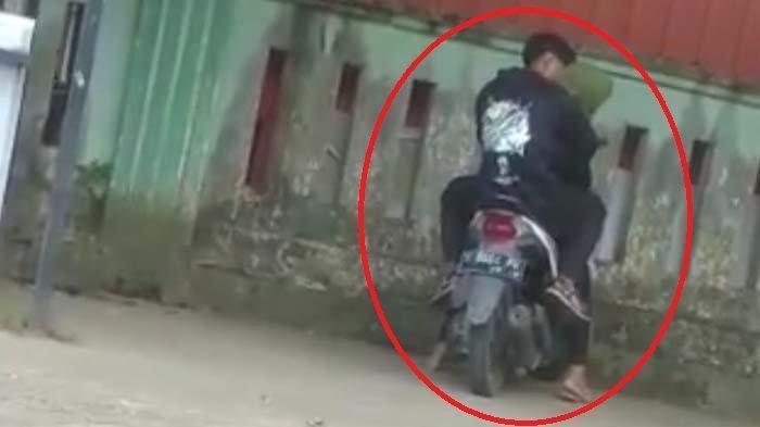 Dua Sejoli Asyik Bercumbu di Area Parkir Viral, Sempat Lakukan Ini...