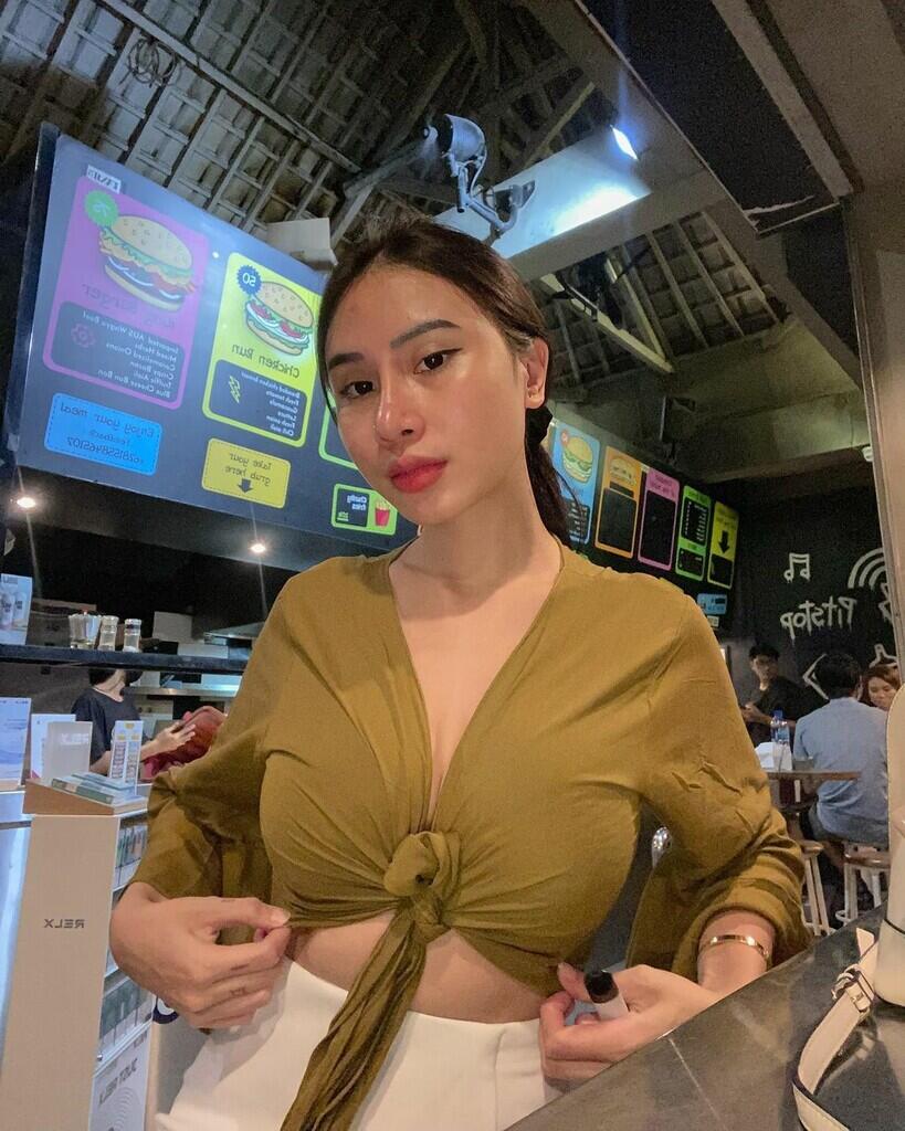 25 Cewe Instagram Indonesia Buat Di Follow 