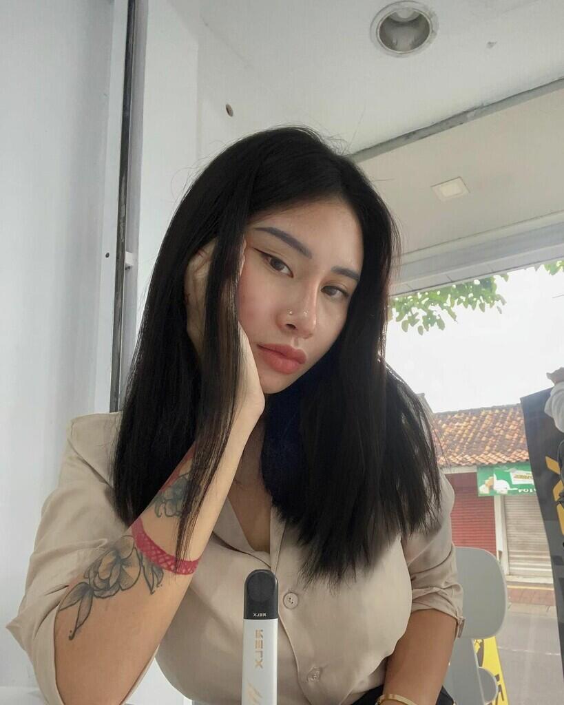 25 Cewe Instagram Indonesia Buat Di Follow 