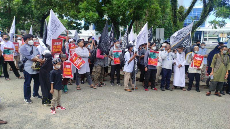 Aksi Bela Islam: Massa Tuntut Prof Budi Santosa Cabut dari Balikpapan