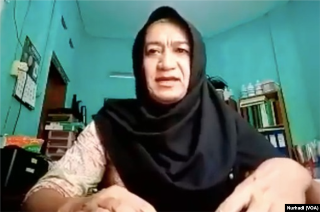 Pergumulan Waria dan Penghayat dalam Upaya Mendapat KTP