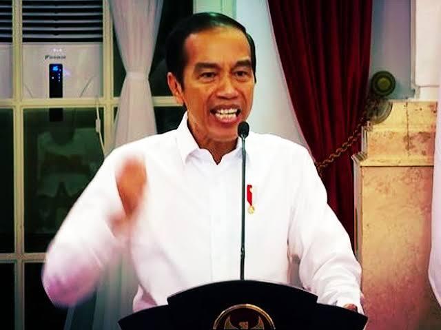 Jokowi Sebut Yang Kita Dukung Ada di Sini , Projo Teriakan Nama Ganjar Pranowo