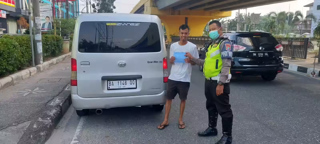 Korlantas Polri: Pasang Pelat Putih Ilegal Bisa Ditilang