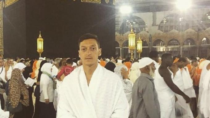 Sekilas Fakta Mesut Ozil, Gelandang Timnas Jerman yang Sedang Berada di Jakarta