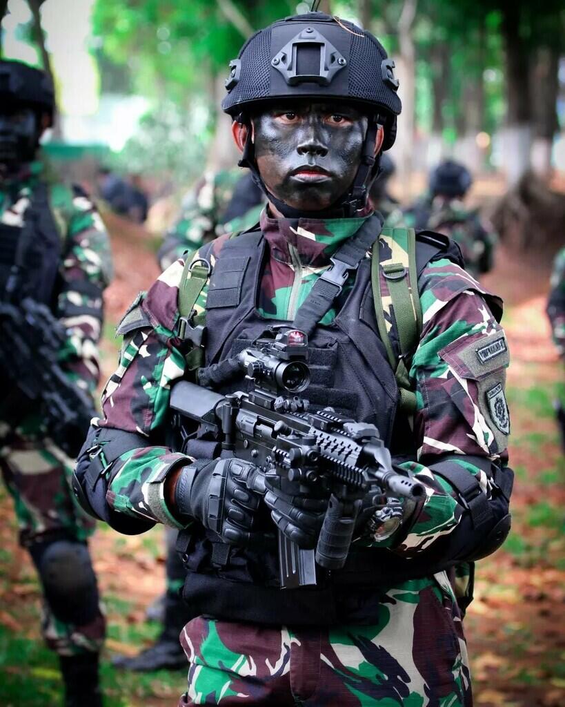 Urgensi Modernisasi Rompi Balistik dan Plate Carrier untuk TNI