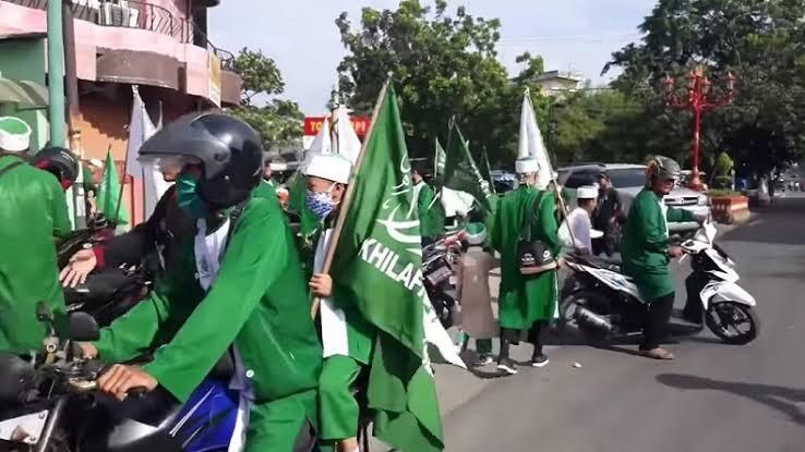 Ramai Konvoi Khilafah, Ingat Tidak Ada Dalil Menegakkan Khilafah Dalam Al-Qur'an