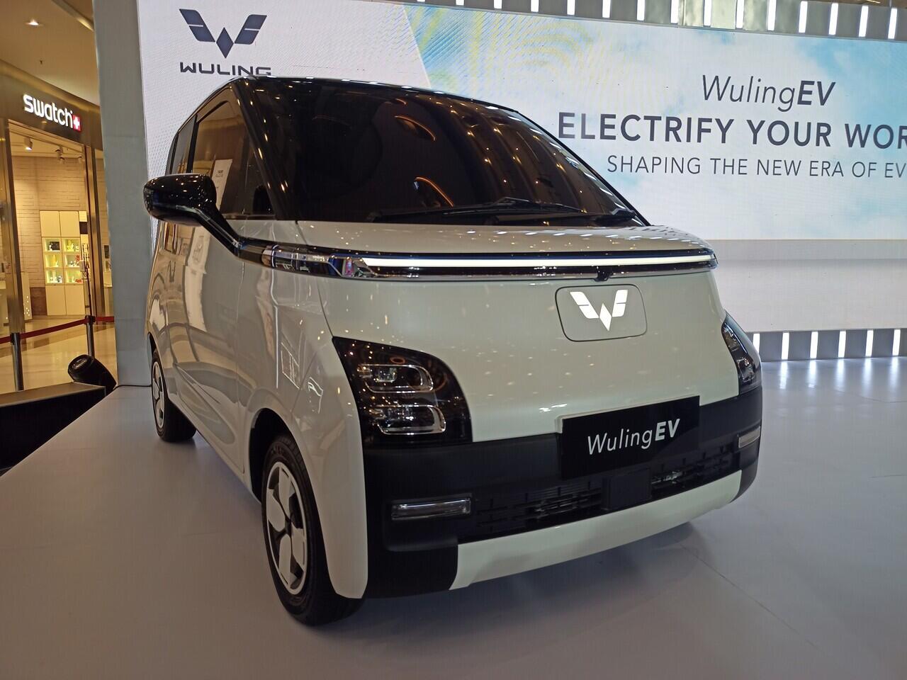 Ini Bedanya Wuling EV Indonesia dan Hongguang di China