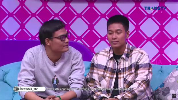 Sering Dikira Pasangan Gay, Ini Fakta Tentang Bimo dan Kurniati yang Heboh di Medsos