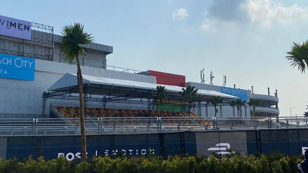 FP1 &amp; 2 Formula E Jakarta Rampung, Tribune Masih Sepi