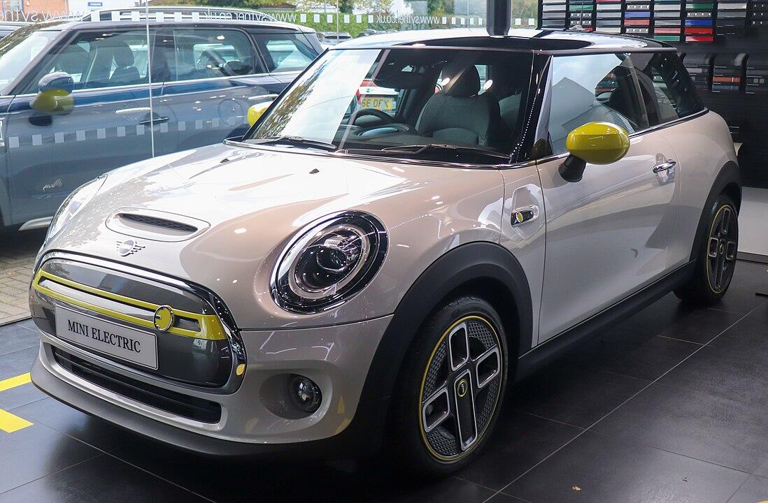 MINI Electric Resmi Meluncur di Indonesia!