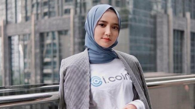 Ngarep Jadi Orang Kaya, Beli kripto Wirda Mansur dan Anang, Realita nya Malah Ampas 