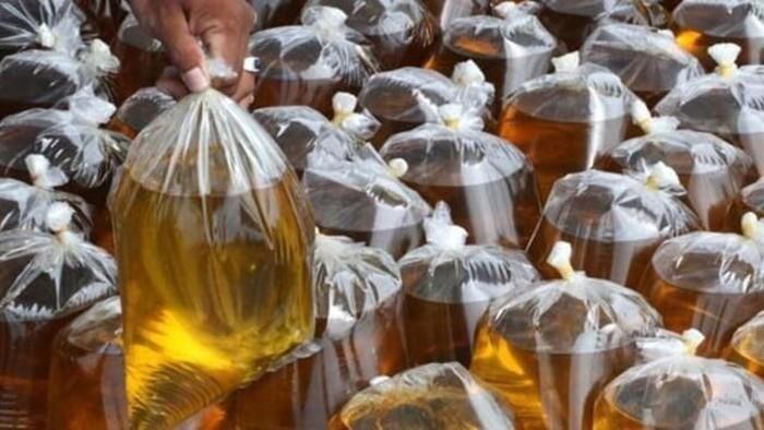Menanti Kepastian Minyak Goreng Curah Dihapus
