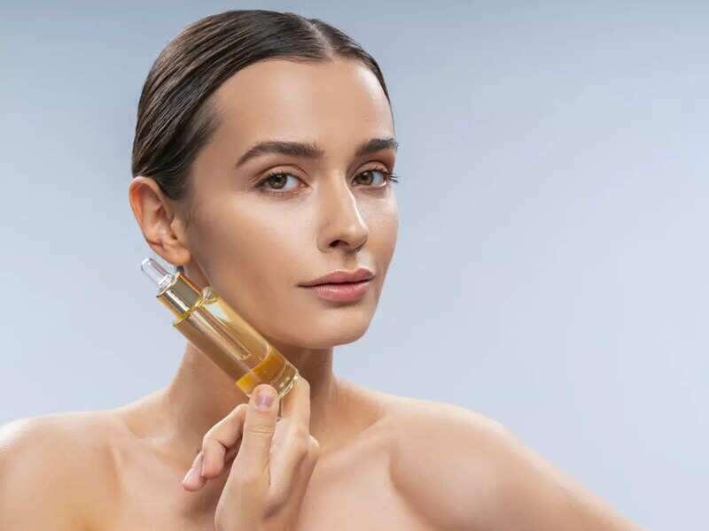 Lagi Ngetren, Ini manfaat Face Oil untuk Wajah! BIKIN KULIT GLOWING LHOO