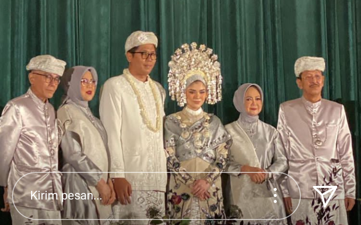 Apakah Menikah dengan yang Lebih Tua Selalu Dijodohkan, Sivia Azizah Semoga Samawa