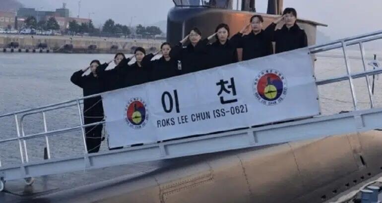 Angkatan Laut Korea Selatan Akan Mengizinkan Wanita Untuk Menjadi Kru Kapal Selam