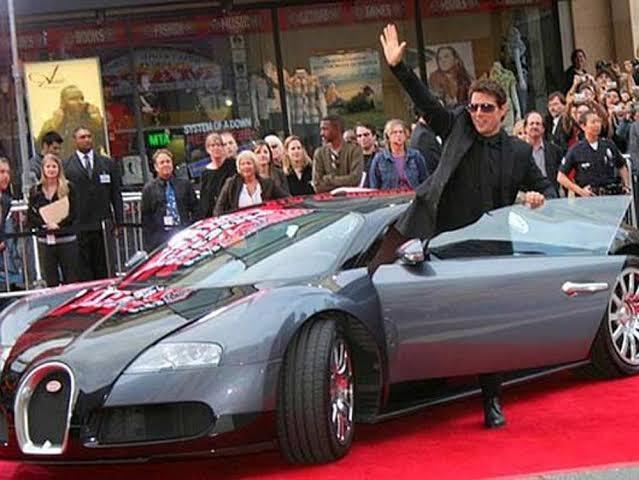 Gara-Gara Gak Bisa Buka Pintu Mobil, Tom Cruise Dilarang Beli Bugatti.