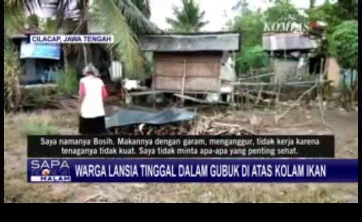 Kisah Memprihatinkan, Nenek 90 Th yang Hidup Seorang Diri di Gubuk di Atas Kolam Ikan