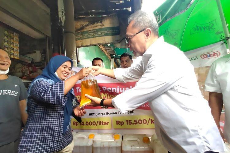 Mendag Kenalkan “Minyak Kita”, Apa Bedanya dengan Program Minyak Goreng Curah Rakyat?