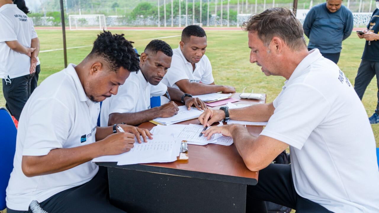 SELESAI, Papua Football Academy Cari Bakat Kelar di 3 Kota Papua