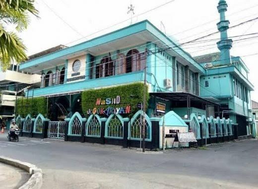 Konsep Promosi Holywings, Ditiru Oleh Salah Satu Masjid Di Yogyakarta!