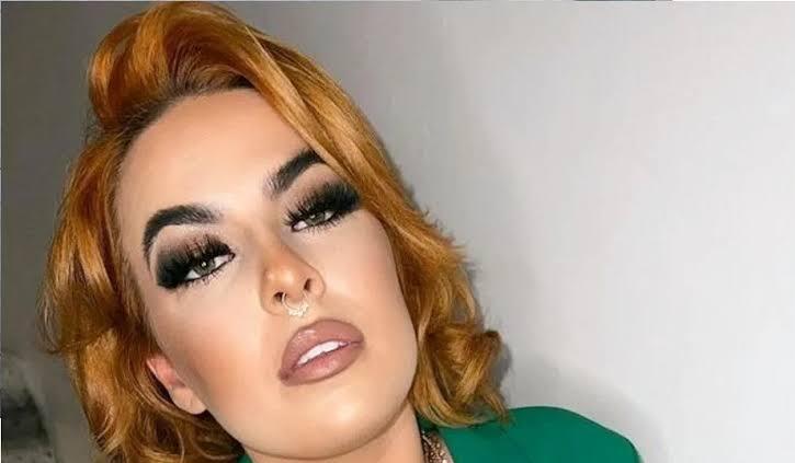 Kisah Model Seksi Yang Hidup Mewah Dengan Jual Konten 'Kencing' Di OnlyFans !