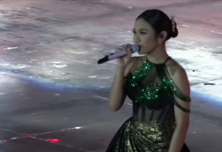 Berbusana Seksi, Mahalini Kekasih Rizki Febian Dihujat Saat Nyanyi Indonesia Raya