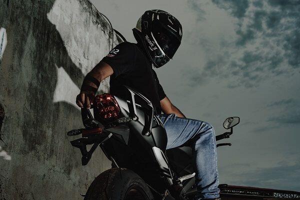 Fungsi Spoiler Helm Motor Cek Disini Gan!