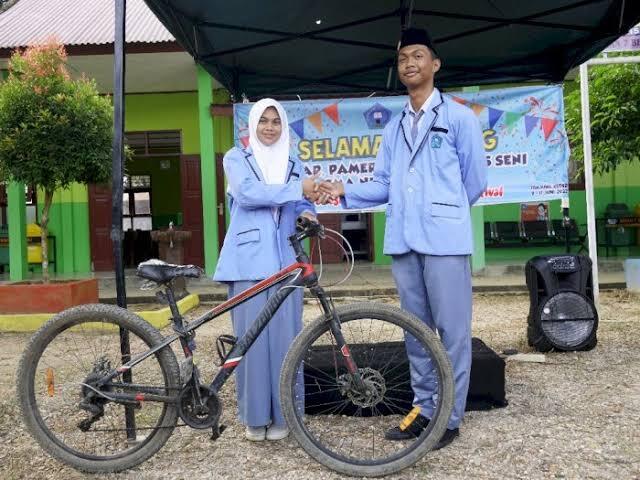 Punya Suara Mirip Presiden Jokowi, Siapa Saja Mereka?