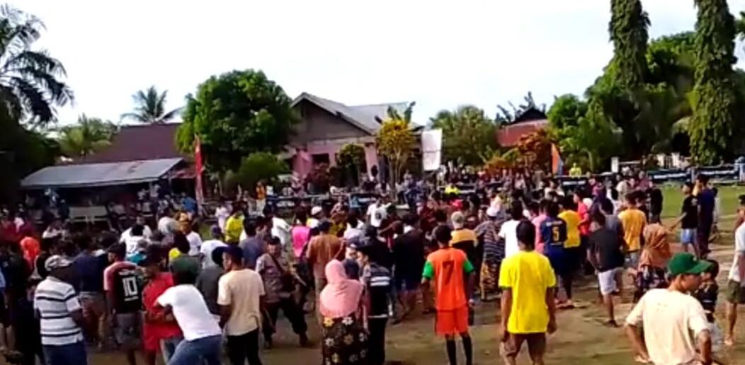 KEGIATAN OPEN TURNAMEN TEPELEO BATU DUA TERJADI RUSUH WARGA MASURE DAN WARGA TEPELEO