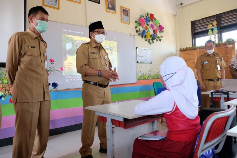 Sinergi Guru dan Orang Tua Penting dalam Sukseskan Penerapan Kurikulum Merdeka?