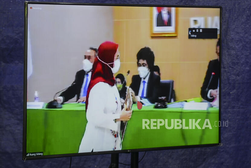 Desakan Proses Pidana Meski Lili Pintauli Telah Mundur dari KPK