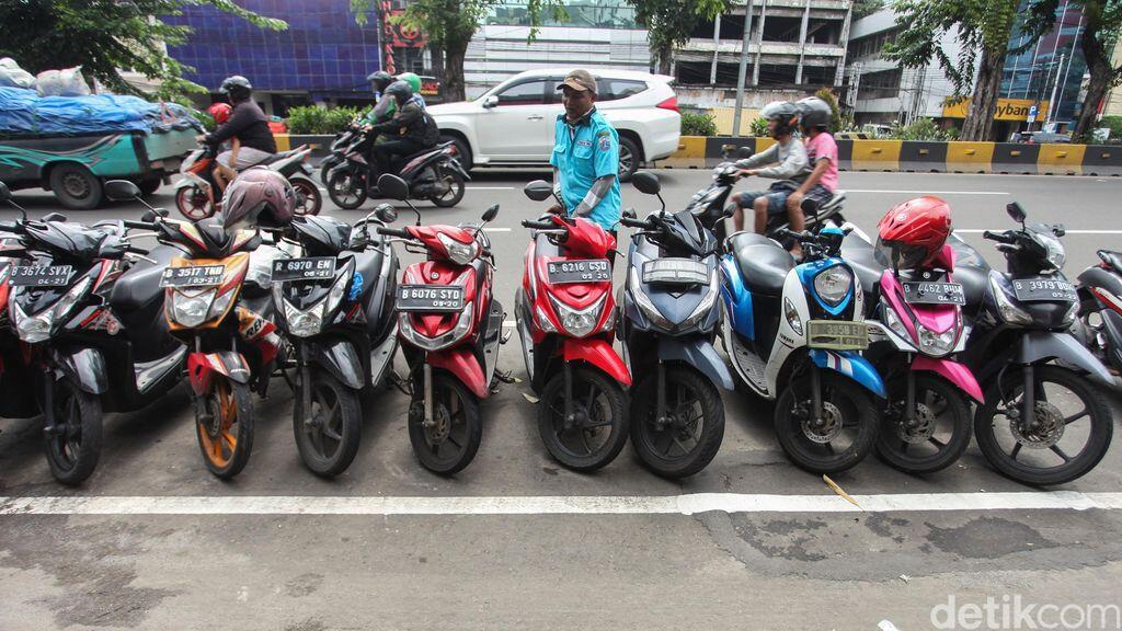 Mengenang Saat Memiliki Motor Pertama Kali, Usia Berapa tuh Gan?