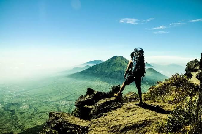 Tips Mendaki Gunung Kembar