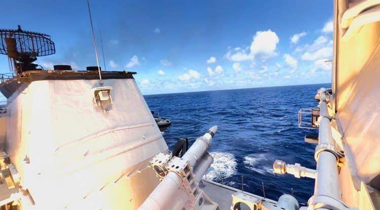 USS Rodney M. Davis Jadi Tumbal Dalam Latihan Maritim RIMPAC 2022
