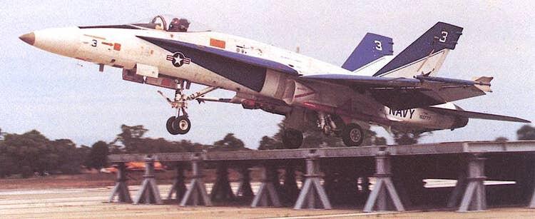 Takeoff dengan Membawa Dua Rudal Harpoon, Super Hornet Tampil Tanpa Kendala di India