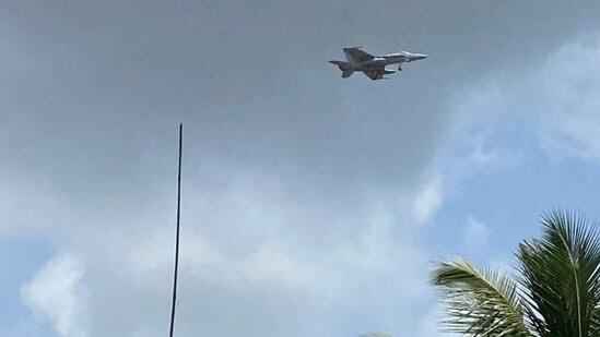 Takeoff dengan Membawa Dua Rudal Harpoon, Super Hornet Tampil Tanpa Kendala di India