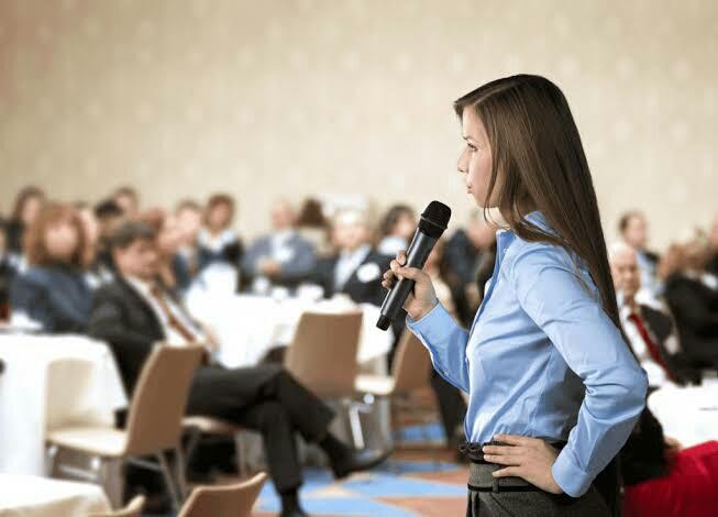 Mau Jadi Public Speaker? Persiapkan Diri Anda Dengan 3 Hal Ini!