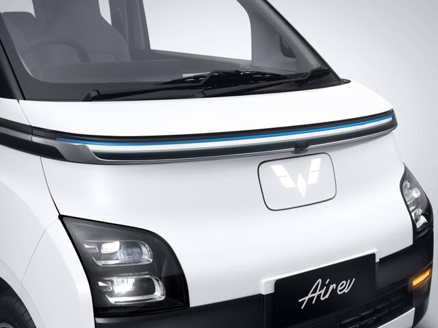 Futuristik dan Elegan, Mobil Listrik Wuling Air ev Siap Dipesan!