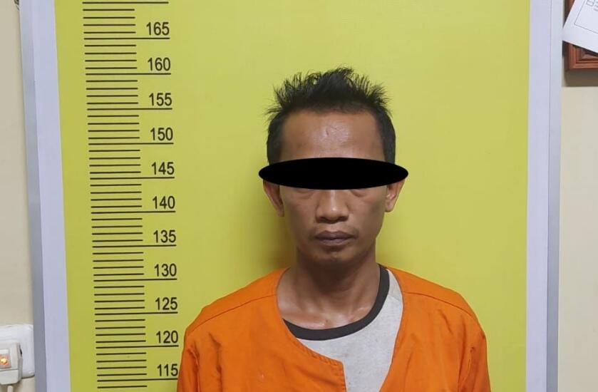 Astaga! Istri di Pekanbaru Bantu dan Rekam Suaminya Setubuhi Gadis di Bawah Umur