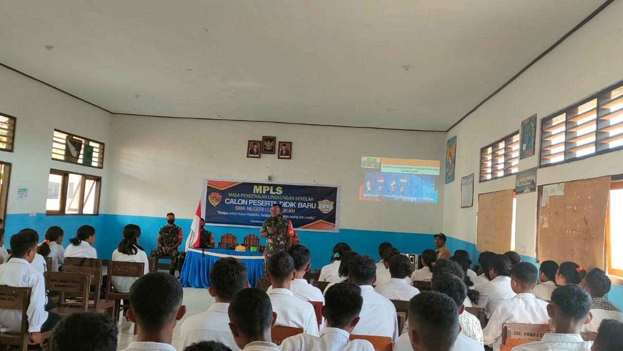 Babinsa Lewoleba Berikan Pemahaman Pentingnya Bela Negara Bagi Generasi Muda