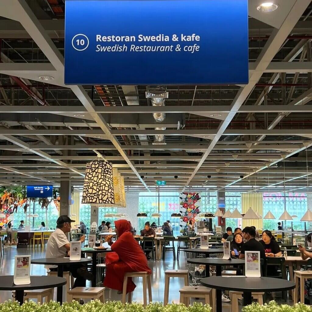 Branding Tersembunyi di Kafe IKEA, bandingkan dengan Kafe Indomie di Luar Negeri