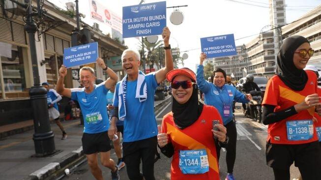 Keren! Taklukan Rute42K, Istri Ganjar Pranowo Ukir Rekor Individu Kelas Full Marathon