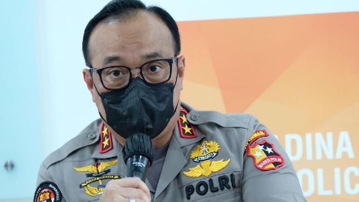 Polri Sebut Bharada E Sudah Jadi Tersangka Dan Ditahan Di Polda Metro ...